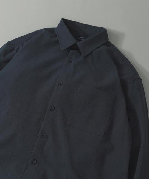 ITEMS URBANRESEARCH(アイテムズ アーバンリサーチ)の「ヨウリュウレギュラーカラー長袖シャツ(シャツ/ブラウス・メンズ・ダークグレー/オリーブ/ブラック/ネイビー・MEDIUM/LARGE)」の4枚目の写真