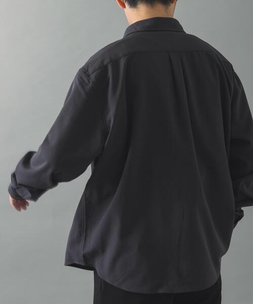 ITEMS URBANRESEARCH(アイテムズ アーバンリサーチ)の「ヨウリュウレギュラーカラー長袖シャツ(シャツ/ブラウス・メンズ・ダークグレー/オリーブ/ブラック/ネイビー・MEDIUM/LARGE)」の17枚目の写真