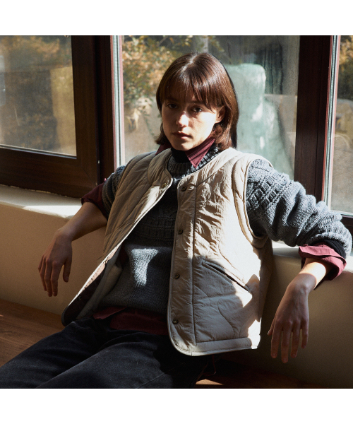 NOEUD(ノウドゥ)の「Reversible padded vest (Beige)(ダウンベスト・レディース・その他・FREE)」の1枚目の写真