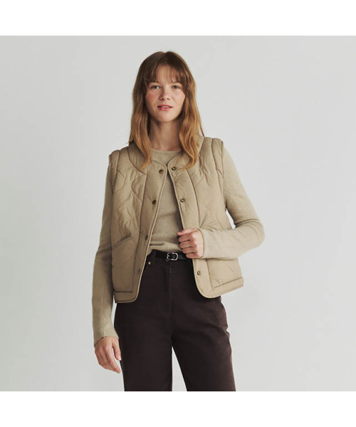 NOEUD(ノウドゥ)の「Reversible padded vest (Beige)(ダウンベスト・レディース・その他・FREE)」の6枚目の写真