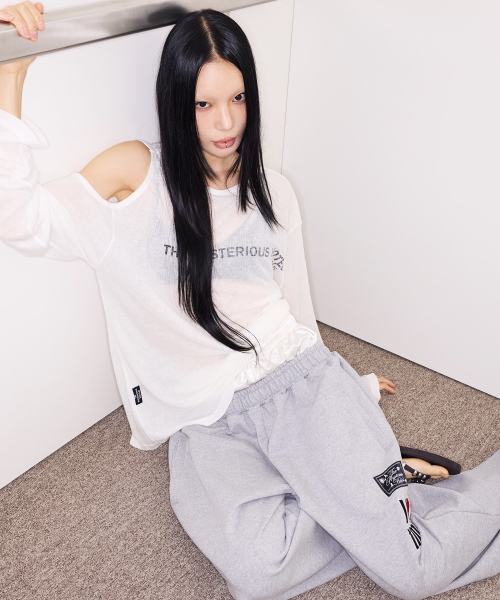 THE MYSTERIOUS HOTEL（ザミステリアスホテル）の「TMH GRLS HOLE SLEEVE [IVORY]（Tシャツ/カットソー・レディース・その他・FREE）」の2枚目の写真