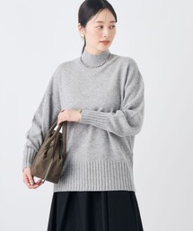 カシミヤ混紡毛ハイネックプルオーバー