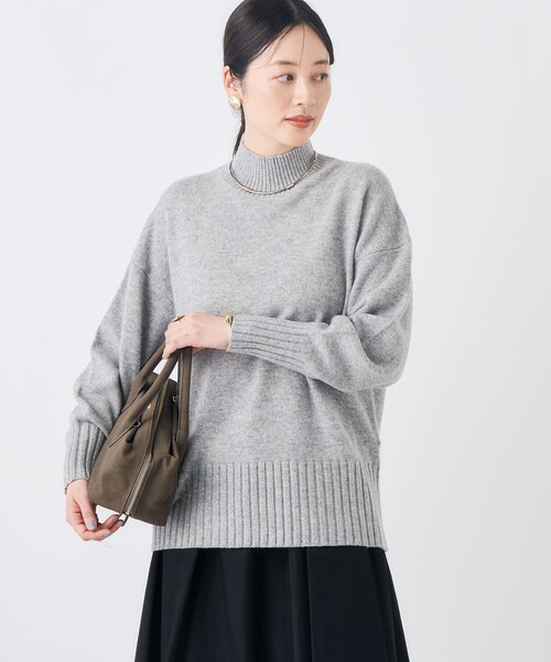 NOLLEY’S Sophi(ノーリーズソフィ)の「カシミヤ混紡毛ハイネックプルオーバー(ニット/セーター・レディース・オフホワイト/グレー/ベビーピンク/ライトグリーン/サックスブルー・38)」の2枚目の写真