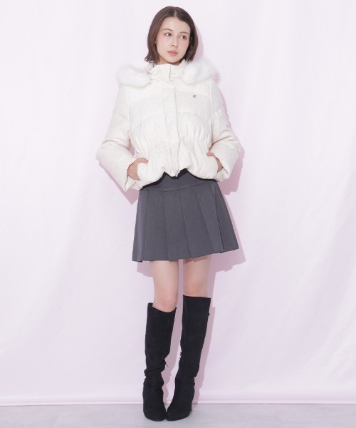 JILL by JILL STUART（ジルバイジルスチュアート）の「ツィードショートダウン（ダウンジャケット/コート・レディース・ホワイト/ブラック・SMALL/MEDIUM）」の19枚目の写真