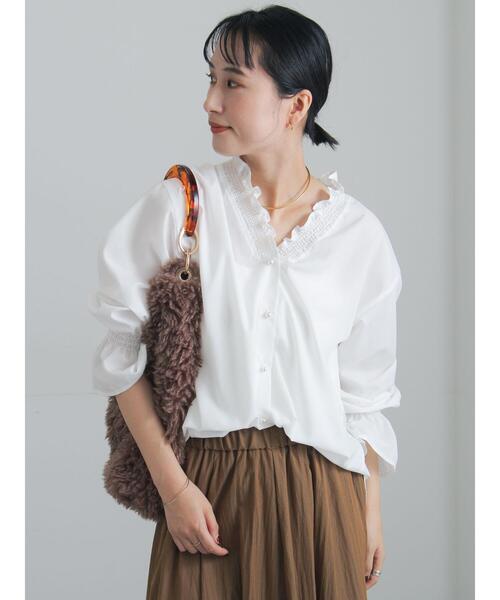 Te chichi(テチチ)の「Vネックスタンドフリルブラウス(シャツ/ブラウス・レディース・ブルー/グレー・F)」の18枚目の写真