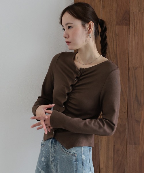 J by blue(ジェイバイブルー)の「フロントギャザーリブカットソー(Tシャツ/カットソー・レディース・ブラウン/チャコールグレー/ホワイト/ブルー・MEDIUM)」の14枚目の写真