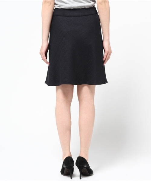 NATURAL BEAUTY BASIC（ナチュラルビューティーベーシック）の「ブッチャースカート（スカート・レディース・ブルー/ベージュ/ネイビー・MEDIUM/LARGE/SMALL/X-SMALL）」の8枚目の写真