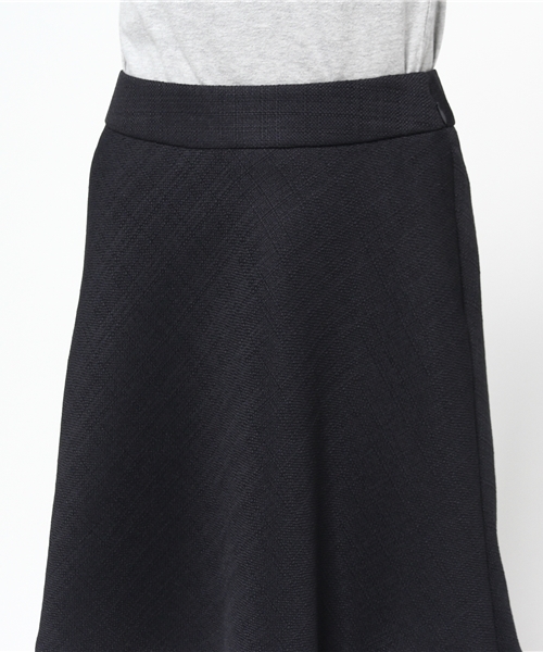 NATURAL BEAUTY BASIC（ナチュラルビューティーベーシック）の「ブッチャースカート（スカート・レディース・ブルー/ベージュ/ネイビー・MEDIUM/LARGE/SMALL/X-SMALL）」の9枚目の写真