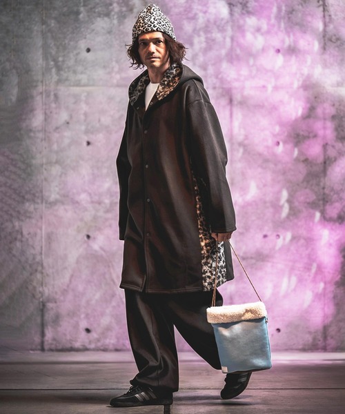 GLIMCLAP(グリムクラップ)の「mko13935-Shearling Denim Drawstring Tote 巾着バッグ(212-035-gla-cg)(ショルダーバッグ・メンズ・ブラック/インディゴブルー/コバルトブルー・FREE)」の7枚目の写真