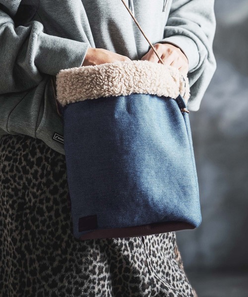 GLIMCLAP(グリムクラップ)の「mko13935-Shearling Denim Drawstring Tote 巾着バッグ(212-035-gla-cg)(ショルダーバッグ・メンズ・ブラック/インディゴブルー/コバルトブルー・FREE)」の11枚目の写真
