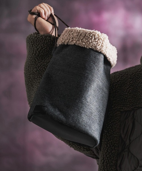 GLIMCLAP(グリムクラップ)の「mko13935-Shearling Denim Drawstring Tote 巾着バッグ(212-035-gla-cg)(ショルダーバッグ・メンズ・ブラック/インディゴブルー/コバルトブルー・FREE)」の14枚目の写真