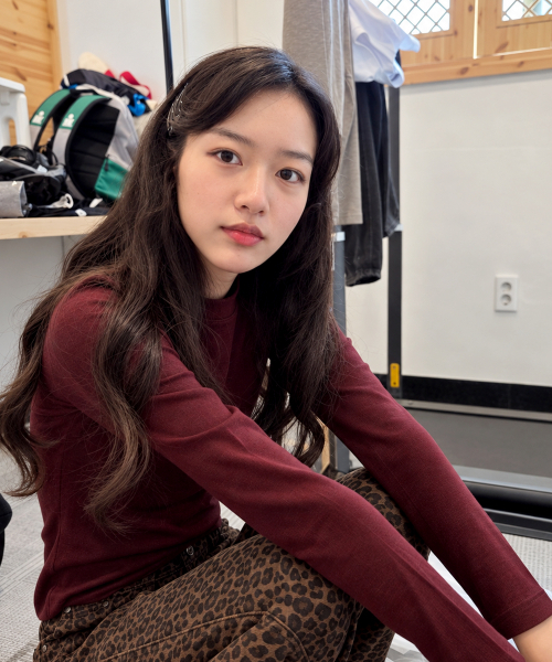 REBRENNER(リブレンナー)の「ベーシック スリムフィット ロングスリーブ バーガンディ(Tシャツ/カットソー・レディース・その他・FREE)」の13枚目の写真