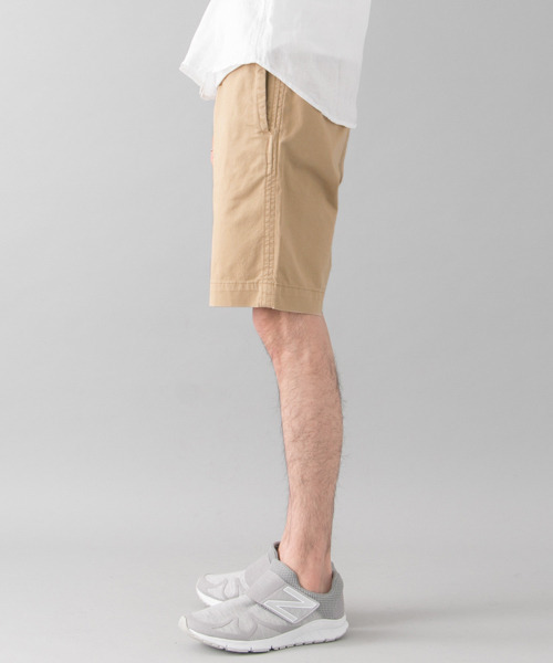 URBAN RESEARCH（アーバンリサーチ）の「UR ツイルカラーショーツ（その他パンツ・メンズ・カーキ/ホワイト/ベージュ/ネイビー・MEDIUM/SMALL/LARGE）」の19枚目の写真