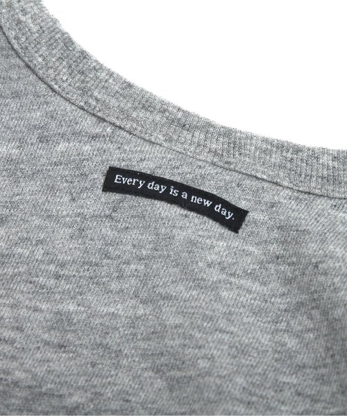 BREEZE（ブリーズ）の「ネット限定 ニットポケット付トレーナー（スウェット・キッズ・ネイビー/グレー/ライム・95/80/90/100/120/140/110/130）」の9枚目の写真