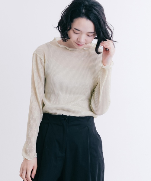 merlot plus(メルロープリュス)の「メロウラメトップス2434(Tシャツ/カットソー・レディース・ブラック/シルバー/ゴールド・FREE)」の3枚目の写真