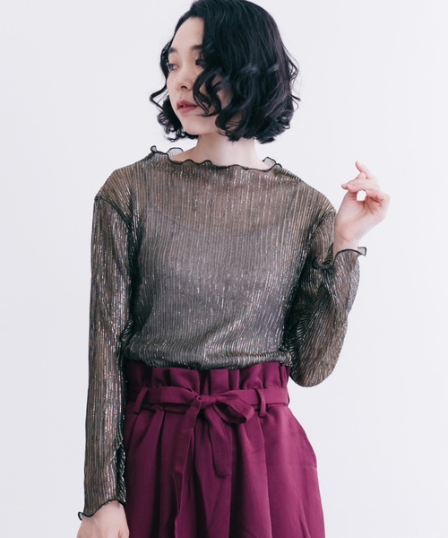 merlot plus(メルロープリュス)の「メロウラメトップス2434(Tシャツ/カットソー・レディース・ブラック/シルバー/ゴールド・FREE)」の2枚目の写真