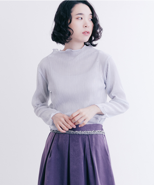 merlot plus(メルロープリュス)の「メロウラメトップス2434(Tシャツ/カットソー・レディース・ブラック/シルバー/ゴールド・FREE)」の17枚目の写真