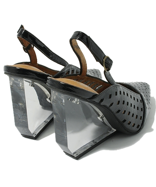 ROSE BUD（ローズバッド）の「(JEFFREY CAMPBELL)2012-690 PUNCHING PATENT WEDGE SANDAL（サンダル・レディース・ブラック/イエロー・35/36/37/38/39）」の8枚目の写真