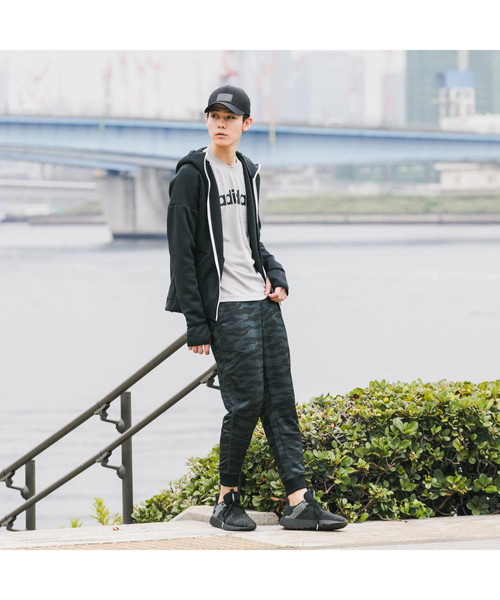 adidas（アディダス）の「アディダス M adidas Z.N.E. フーディー