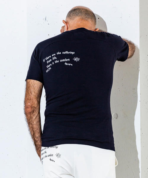 1piu1uguale3 RELAX（ウノピュウノウグァーレトレリラックス）の「1PIU1UGUALE3 RELAX(ウノピゥウノウグァーレトレ)グラフィックプリント 半袖Tシャツ（Tシャツ/カットソー・メンズ・ホワイト/ブラック/ネイビー・SMALL/MEDIUM/LARGE/X-LARGE/XX-LARGE）」の9枚目の写真