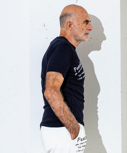 1piu1uguale3 RELAX（ウノピュウノウグァーレトレリラックス）の「1PIU1UGUALE3 RELAX(ウノピゥウノウグァーレトレ)グラフィックプリント 半袖Tシャツ（Tシャツ/カットソー・メンズ・ホワイト/ブラック/ネイビー・SMALL/MEDIUM/LARGE/X-LARGE/XX-LARGE）」の10枚目の写真