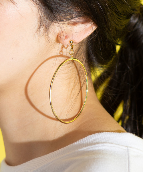 WEGO（ウィゴー）の「WEGO/フープカラーイヤリング（イヤリング・レディース・シルバー/ゴールド・FREE）」の2枚目の写真