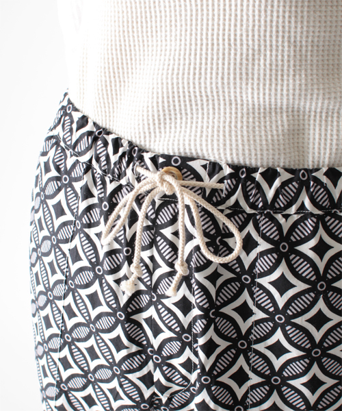 BEAMS LIGHTS Men's（ビームスライツ メンズ）の「○BEAMS LIGHTS / バティックイージーパンツ（その他パンツ・メンズ・ブラック/ネイビー・MEDIUM/LARGE/SMALL）」の6枚目の写真