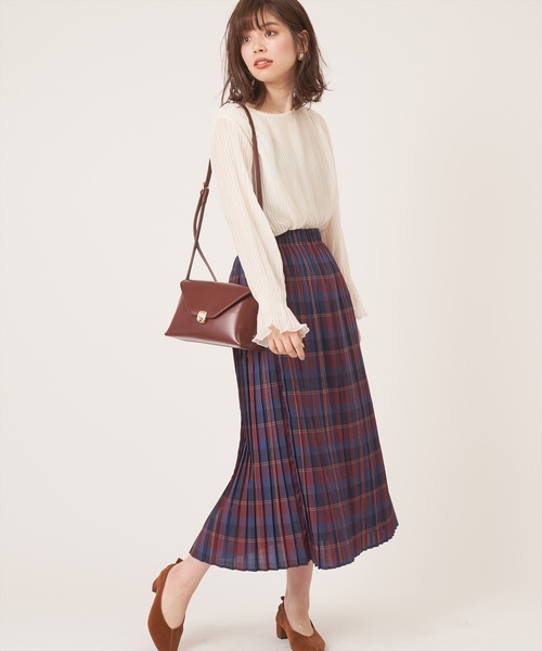 natural couture（ナチュラルクチュール）の「キャンディースリーブプリーツブラウス（シャツ/ブラウス・レディース・ブラック/パープル/オフホワイト/ピンク/ミント・FREE）」の6枚目の写真