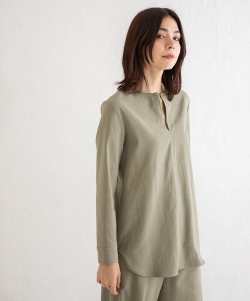 Munich（ミューニック）の「ドライタッチオックス　2WAYクルーネックブラウス【セットアップ可】（シャツ/ブラウス・レディース・ホワイト/ブラック/ナチュラル/ライトグリーン/ライトカーキ・FREE）」の7枚目の写真