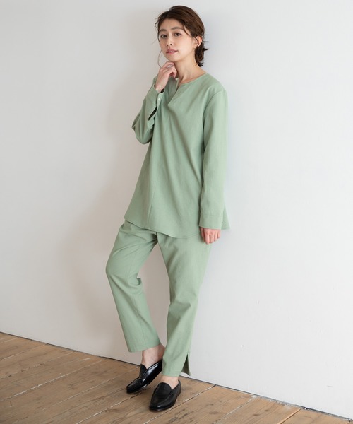 Munich（ミューニック）の「ドライタッチオックス　2WAYクルーネックブラウス【セットアップ可】（シャツ/ブラウス・レディース・ホワイト/ブラック/ナチュラル/ライトグリーン/ライトカーキ・FREE）」の12枚目の写真