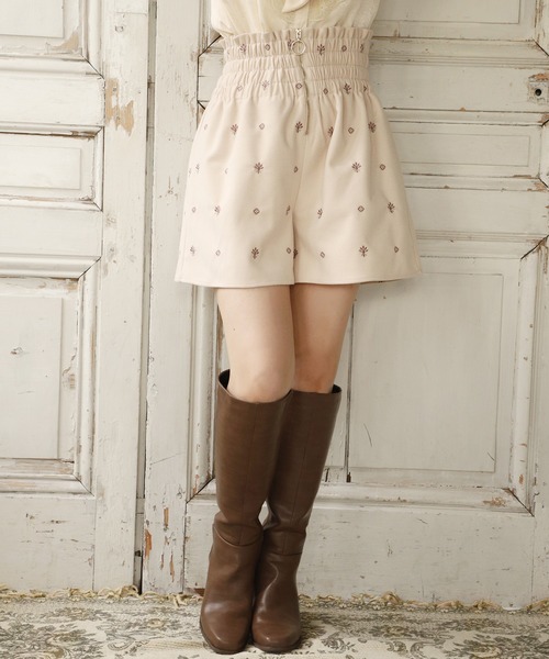 one after another NICE CLAUP（ワンアフターアナザーナイスクラップ）の「刺繍ショートパンツ（その他パンツ・レディース・アイボリー/モカ/オレンジ・FREE）」の12枚目の写真