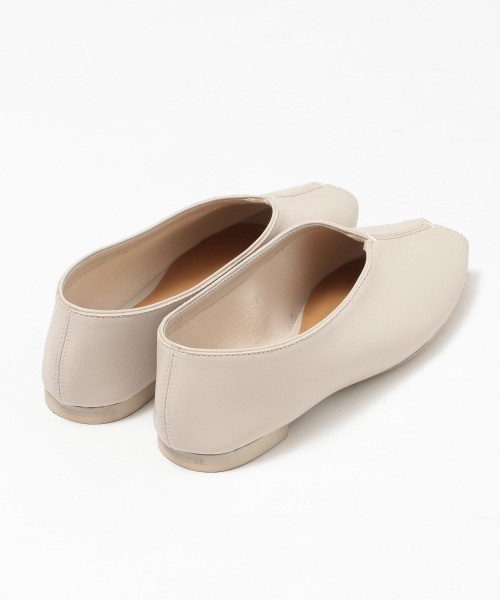 LOWRYS FARM（ローリーズファーム）の「トゥスリットシューズ　864926（その他シューズ・レディース・ブラック/ブラウン/アイボリー・MEDIUM/LARGE）」の6枚目の写真