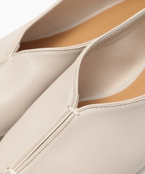 LOWRYS FARM（ローリーズファーム）の「トゥスリットシューズ　864926（その他シューズ・レディース・ブラック/ブラウン/アイボリー・MEDIUM/LARGE）」の7枚目の写真