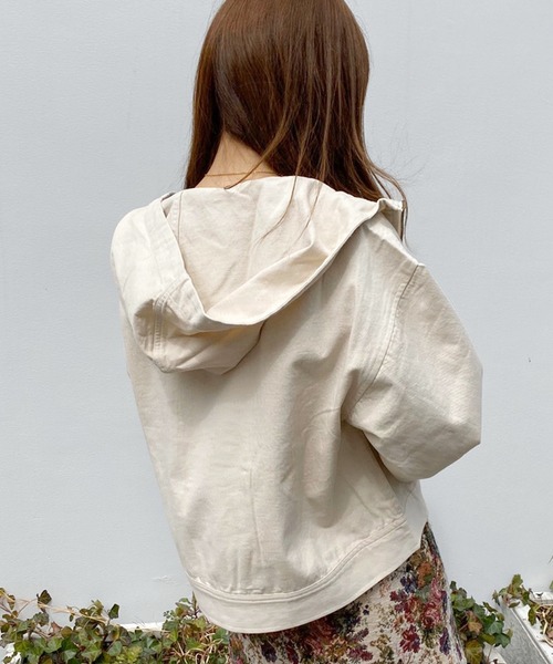 apres jour（アプレジュール）の「ツイルフードブルゾン【ZOZOTOWN限定アイテム】（ブルゾン・レディース・ベージュ/アイボリー/ブラック・フリー）」の13枚目の写真