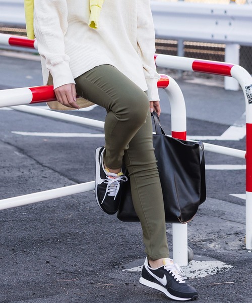 coca（coca）（コカ）の「ウルトラストレッチ スキニーパンツ股下73cm（その他パンツ・レディース・ブラック/グリーン/ホワイト/パープル/アイボリー/カーキ/ベージュ/ネイビー/グレイッシュベージュ・ONE SIZE/LONG/SHORT/L/M/S）」の6枚目の写真