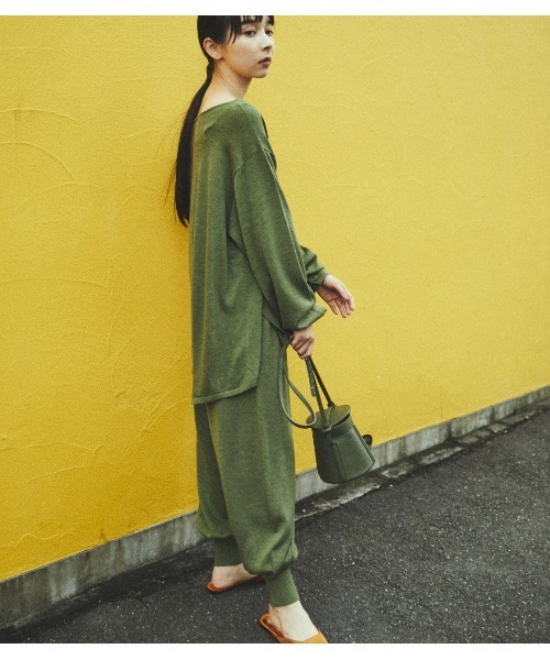 HeRIN.CYE(ヘリンドットサイ)の「ランダムヘムニットトップス(ニット/セーター・レディース・カーキ/グレー・FREE)」の15枚目の写真