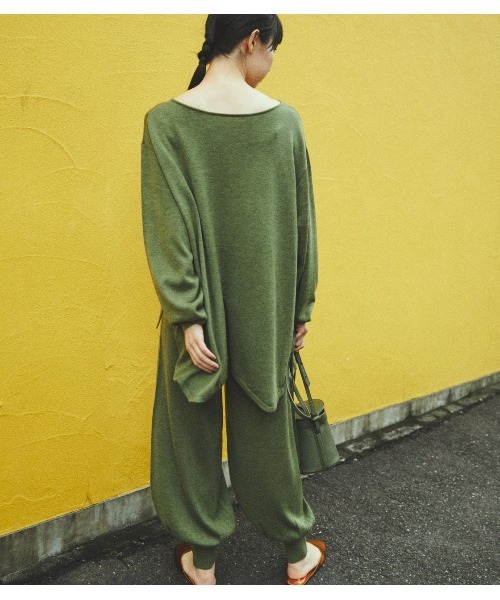HeRIN.CYE(ヘリンドットサイ)の「ランダムヘムニットトップス(ニット/セーター・レディース・カーキ/グレー・FREE)」の16枚目の写真