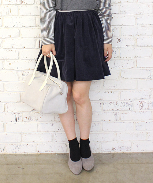 mystic（ミスティック）の「コーディロイギャザースカート（スカート・レディース・グレー/レッド/ブラック/ネイビー・ﾌﾘ-）」の4枚目の写真