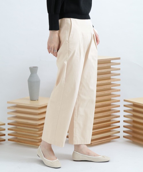 SENSE OF PLACE by URBAN RESEARCH(センスオブプレイスバイアーバンリサーチ)の「ストレッチワイドクロップドパンツ(その他パンツ・レディース・ブラック/アイボリー/ライトカーキ/バーガンディー・SMALL/MEDIUM/X-SMALL)」の2枚目の写真