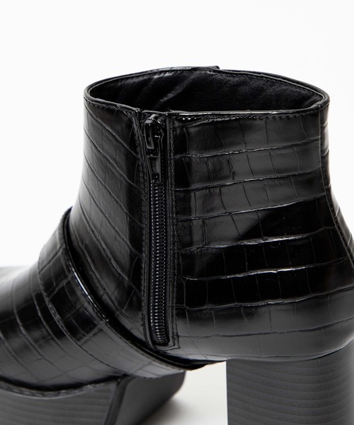 WEGO（ウィゴー）の「WEGO/2wayバックルベルトブーツ（ブーツ・レディース・ブラック/ブラック系その他・MEDIUM/LARGE）」の12枚目の写真