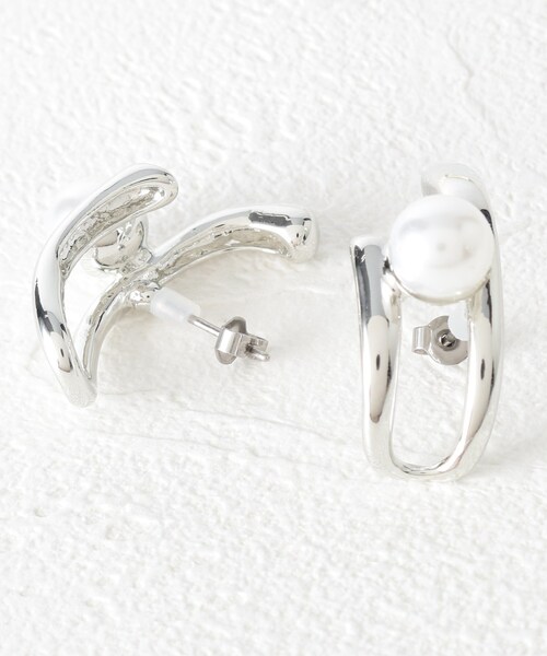 イヤカフ風フェイクパールメタルピアス ピアス 両耳用 アクセサリー Its Demo イッツデモ のファッション セール