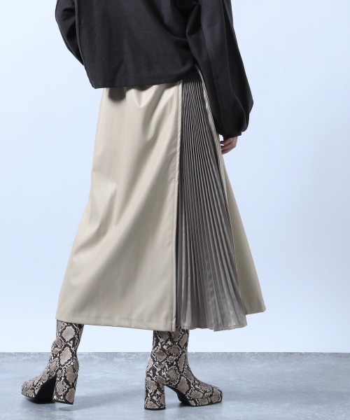 HARE（ハレ）の「レザーサイドZIPスカート(HARE)（スカート）」 - WEAR