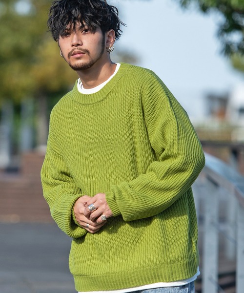 CavariA（キャバリア）の「『CavariA/キャバリア』7G方畦ビッグシルエット長袖フェイクレイヤードニット（ニット/セーター・メンズ・グレー/ホワイト/ブルー/ベージュ/キナリ/ブラック/グリーン/ブラウン/グリーン系/グレイッシュベージュ/ネイビー・M/L）」の9枚目の写真