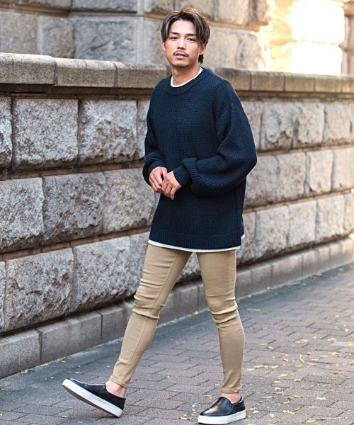 CavariA（キャバリア）の「『CavariA/キャバリア』7G方畦ビッグシルエット長袖フェイクレイヤードニット（ニット/セーター・メンズ・グレー/ホワイト/ブルー/ベージュ/キナリ/ブラック/グリーン/ブラウン/グリーン系/グレイッシュベージュ/ネイビー・M/L）」の12枚目の写真