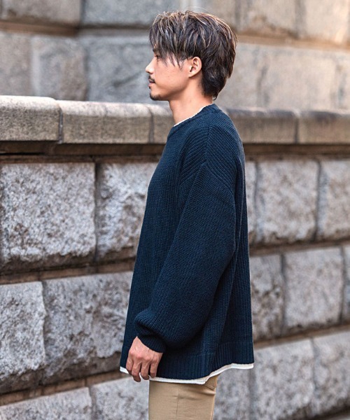 CavariA（キャバリア）の「『CavariA/キャバリア』7G方畦ビッグシルエット長袖フェイクレイヤードニット（ニット/セーター・メンズ・グレー/ホワイト/ブルー/ベージュ/キナリ/ブラック/グリーン/ブラウン/グリーン系/グレイッシュベージュ/ネイビー・M/L）」の13枚目の写真