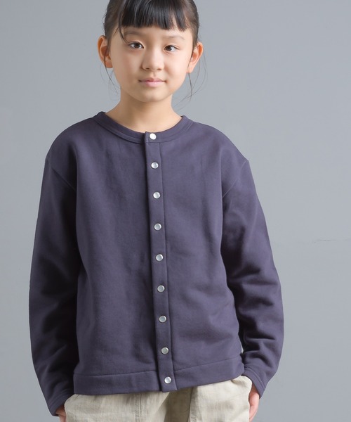 OMNES（オムネス）の「キッズ 裏毛スウェット パールドットカーディガン（カーディガン/ボレロ・キッズ・ブラック/ネイビー/カーキ/アイボリー/ブルーグレー/ベージュ/チャコール/ライトベージュ/ブルー・100/110/120/130/140）」の8枚目の写真