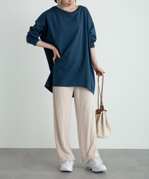 earth music&ecology(アースミュージックアンドエコロジー)の「スムースコクーンチュニック *(チュニック・レディース・ブラック/ダークグリーン/オフホワイト/グレイッシュベージュ・FREE)」の8枚目の写真