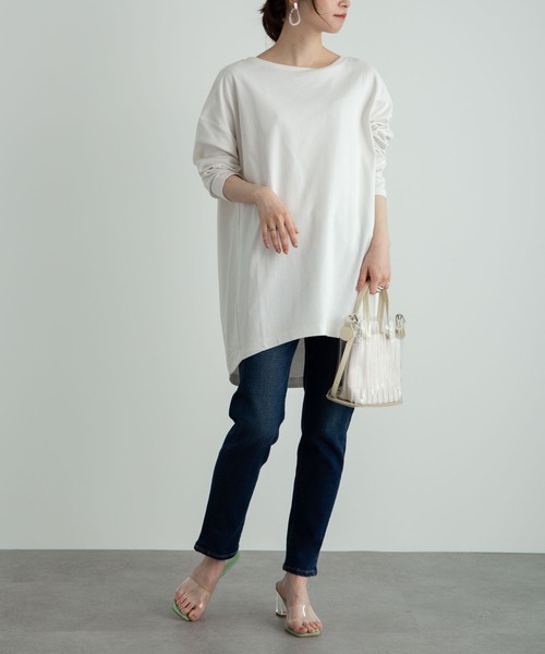 earth music&ecology(アースミュージックアンドエコロジー)の「スムースコクーンチュニック *(チュニック・レディース・ブラック/ダークグリーン/オフホワイト/グレイッシュベージュ・FREE)」の12枚目の写真