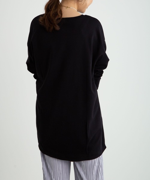 earth music&ecology(アースミュージックアンドエコロジー)の「スムースコクーンチュニック *(チュニック・レディース・ブラック/ダークグリーン/オフホワイト/グレイッシュベージュ・FREE)」の14枚目の写真