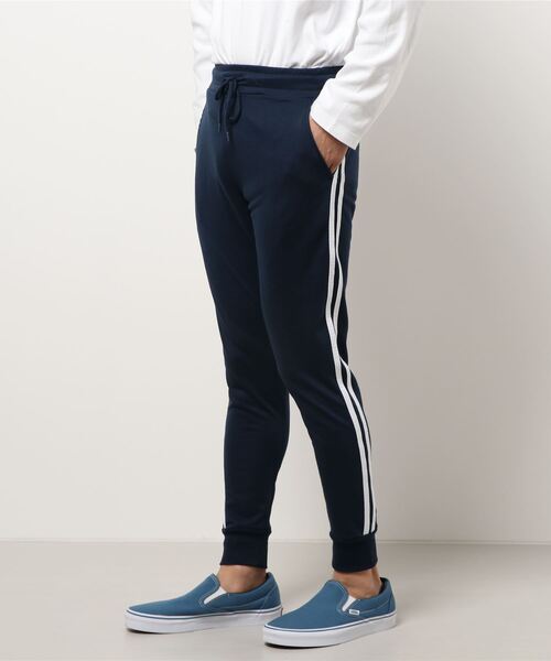 GGD（ジージーディー）の「サイドミニライン裏毛ジョガーﾊﾟﾝﾂ（その他パンツ・メンズ・ブラック/グレー/ネイビー系・L/LL/M）」の3枚目の写真